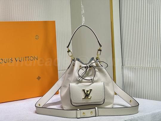 LV Handbags 541